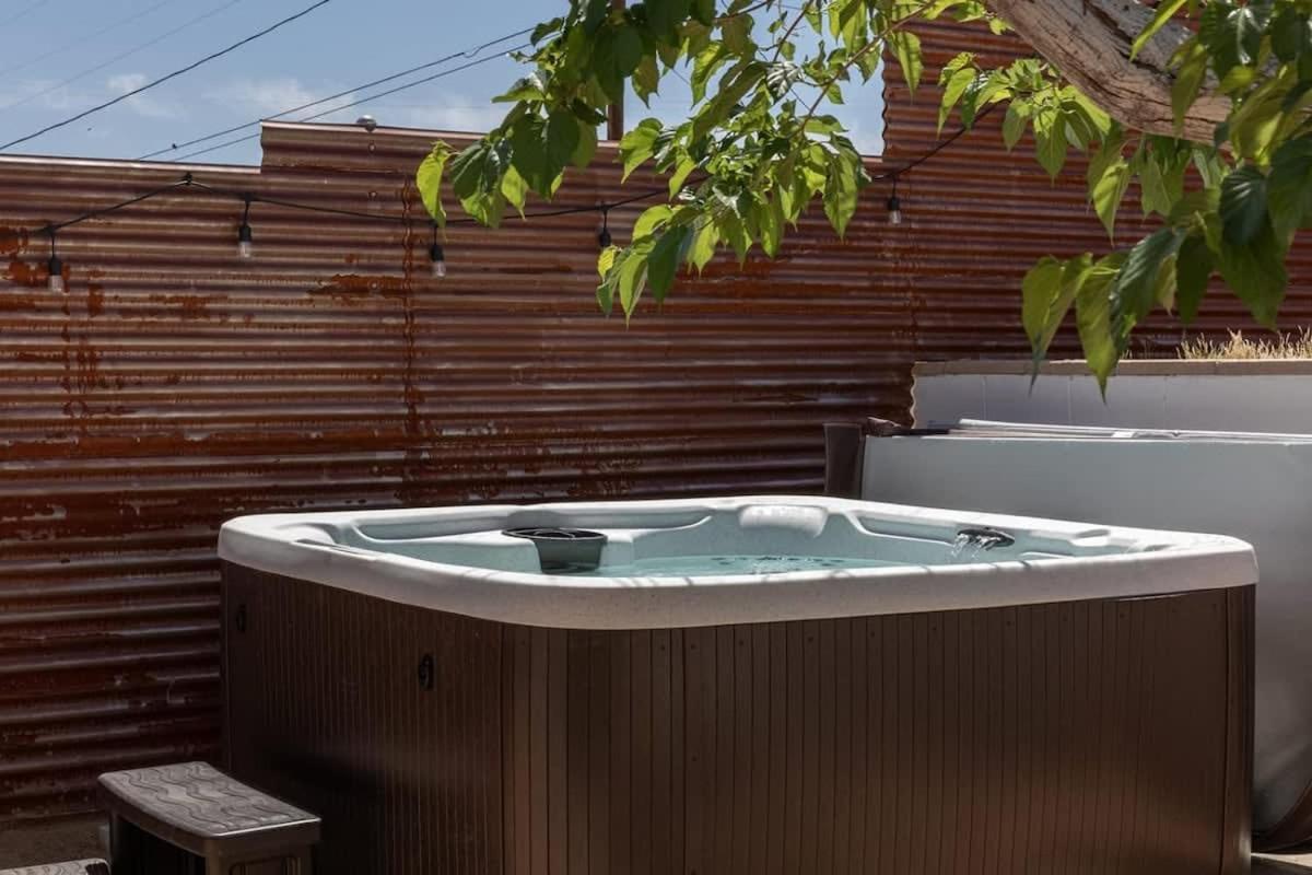 Joshua Tree - Le Tout Petit W Hot Tub Exterior foto
