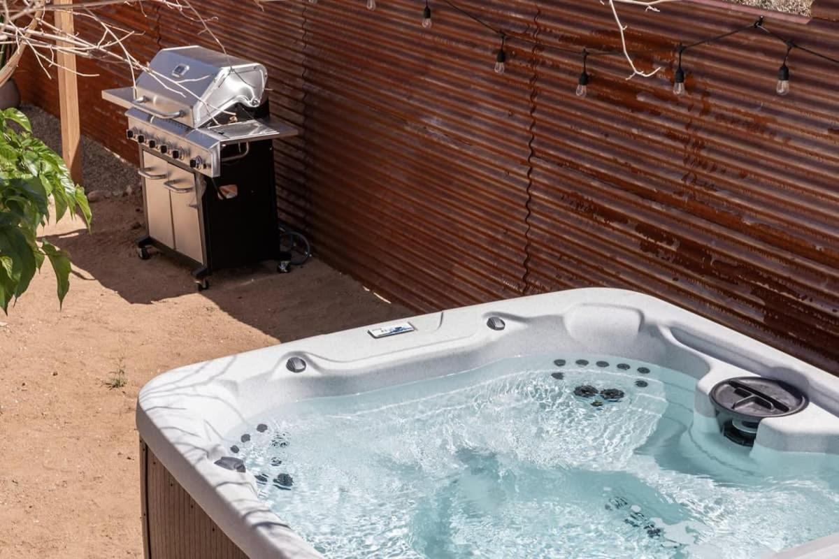 Joshua Tree - Le Tout Petit W Hot Tub Exterior foto